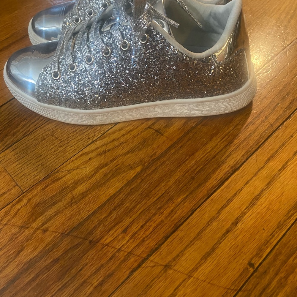 Silver sparkly sneakers - Picture 5 of 7